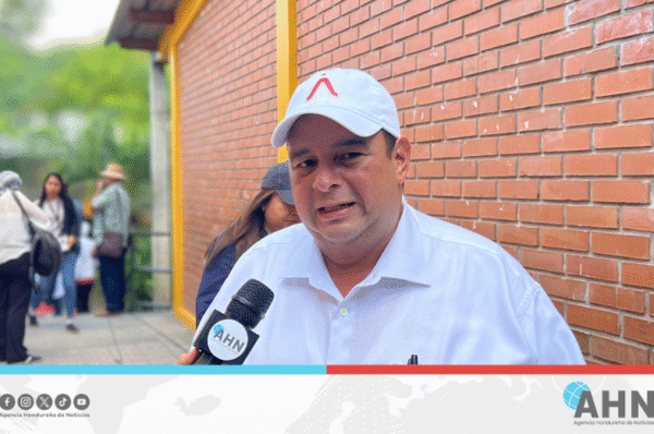 Alcalde hondureño denuncia actas fraudulentas de partido opositor