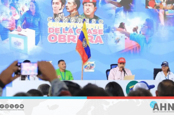 Presidente de Venezuela convoca protesta mundial petrolera contra piratería y bloqueo estadounidense