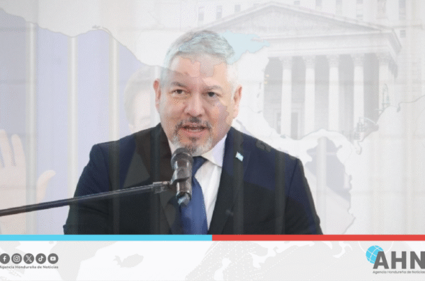 Excanciller cuestiona al CNA por avalar regreso de exmandatario narcotraficante a Honduras