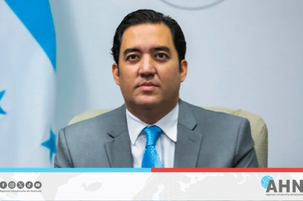 Secretario privado denuncia fraude electoral y destrucción democrática en Honduras