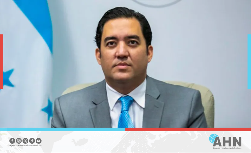 Secretario privado denuncia fraude electoral y destrucción democrática en Honduras