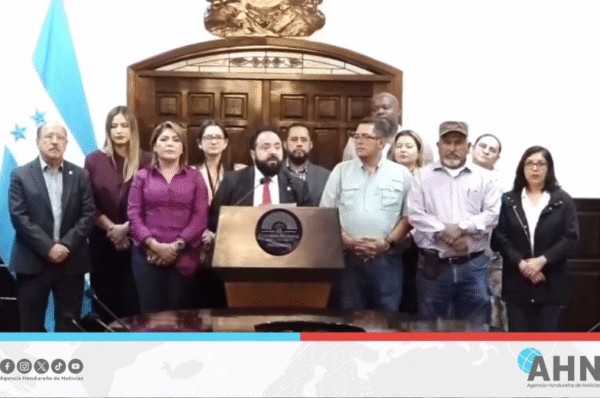 Comisión Permanente del Congreso hondureño denuncia injerencia y fraude que invalida proceso electoral