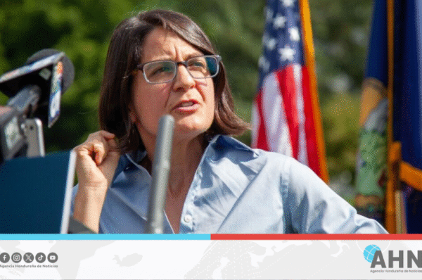 Congresista de EEUU condena indulto de Trump a narcotraficante hondureño