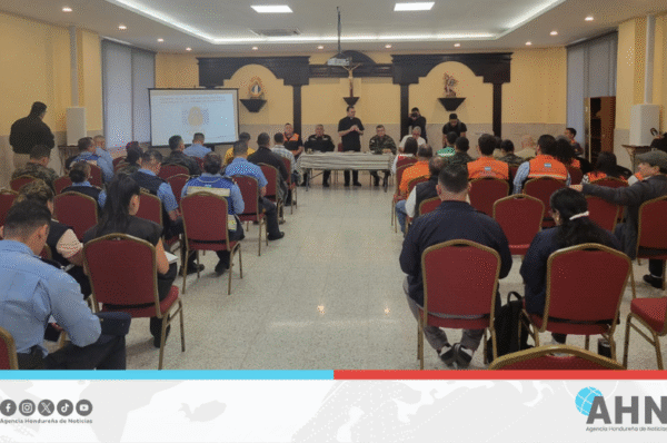 Policía de Honduras coordina seguridad previa a la alborada de la Virgen de Suyapa