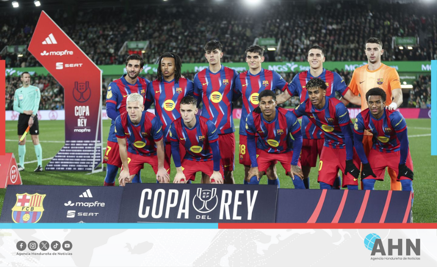 Barcelona vence 2-0 a Racing y avanza en Copa del Rey